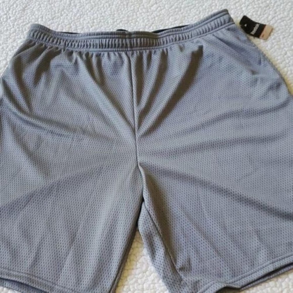 Reebok Sport Logo Cinched Mesh Pocketed High Rise Athletic Sz XL Short